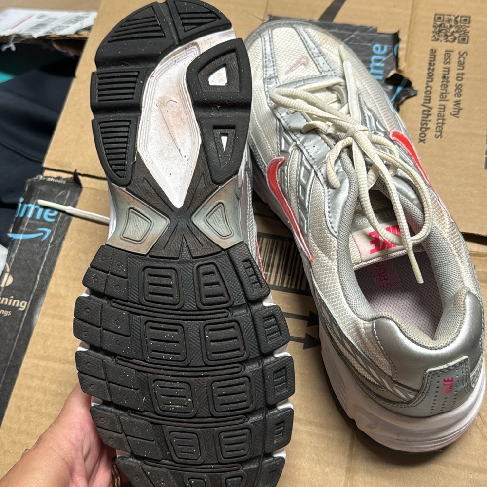 Women’s Nike 9.5